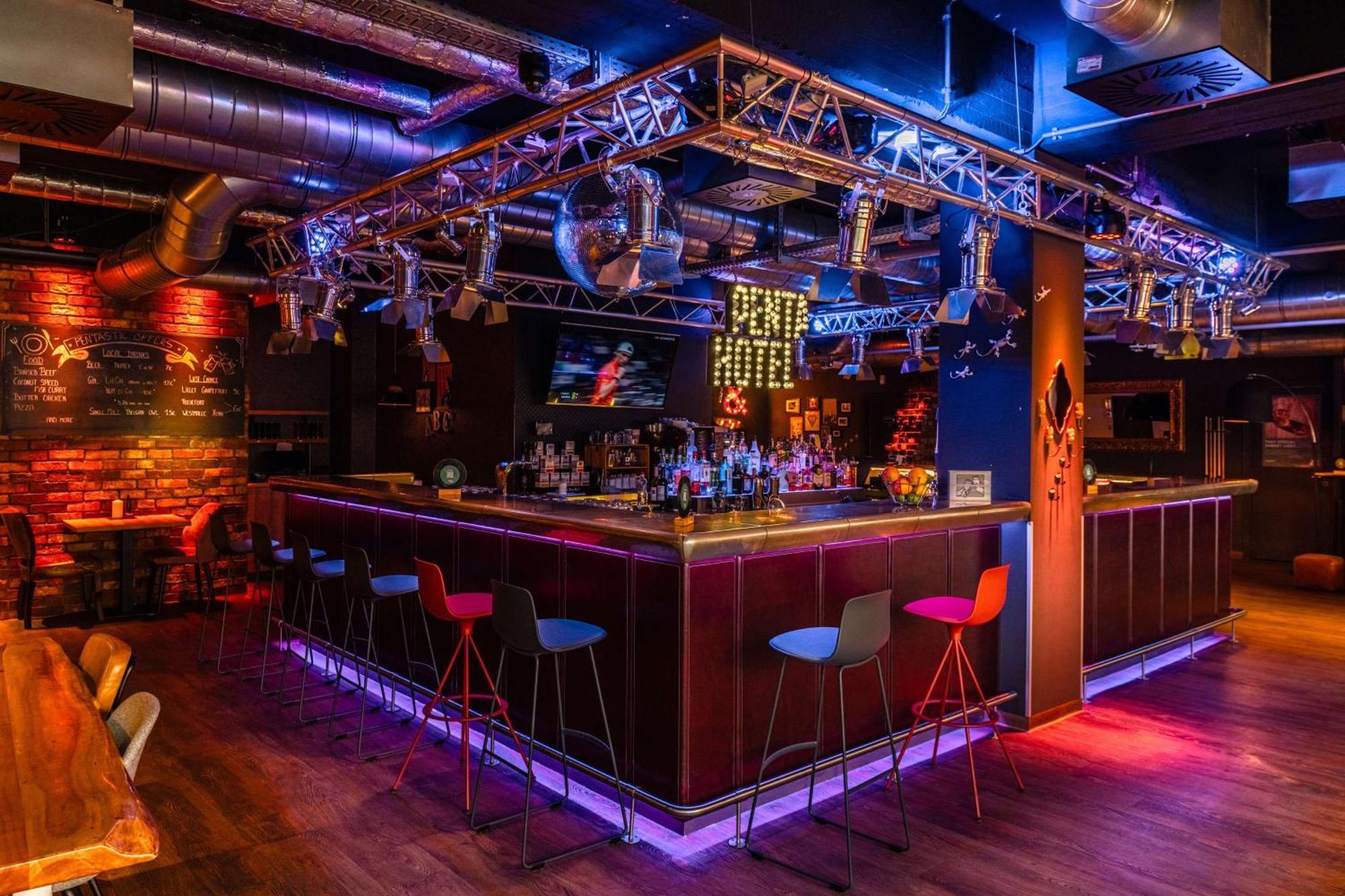 pentahotel Liège Bagian luar foto